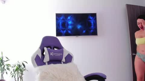 TWstacymalibu110 online show from 06-11-26, 03:21