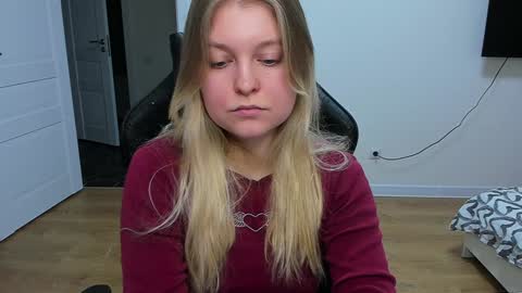 Snapshot of stacy_miraclee chatting on 01-24-25, 11:48 Stacy online show from 01-24-25, 11:48