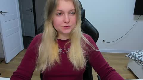 Snapshot of stacy_miraclee chatting on 01-29-25, 07:32 Stacy online show from 01-29-25, 07:32