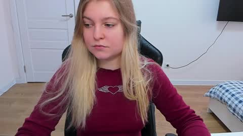 Snapshot of stacy_miraclee chatting on 02-05-25, 09:57 Stacy online show from 02-05-25, 09:57