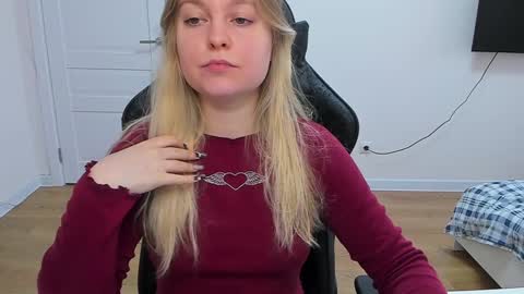 Snapshot of stacy_miraclee chatting on 02-07-25, 09:58 Stacy online show from 02-07-25, 09:58