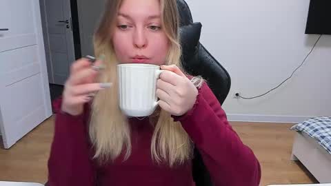 Snapshot of stacy_miraclee chatting on 02-12-25, 03:38 Stacy online show from 02-12-25, 03:38