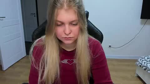 Snapshot of stacy_miraclee chatting on 03-06-25, 03:13 Stacy online show from 03-06-25, 03:13