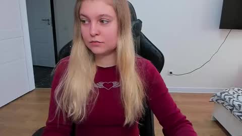 Snapshot of stacy_miraclee chatting on 03-09-25, 01:59 Stacy online show from 03-09-25, 01:59