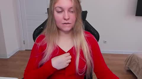 Snapshot of stacy_miraclee chatting on 09-19-25, 11:00 Stacy online show from 09-19-25, 11:00