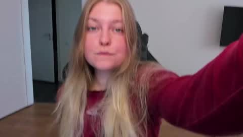 Snapshot of stacy_miraclee chatting on 10-03-25, 11:07 Stacy online show from 10-03-25, 11:07