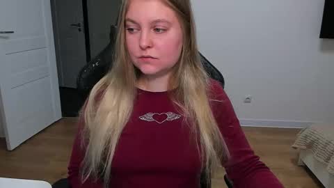 Snapshot of stacy_miraclee chatting on 10-24-25, 12:56 Stacy online show from 10-24-25, 12:56