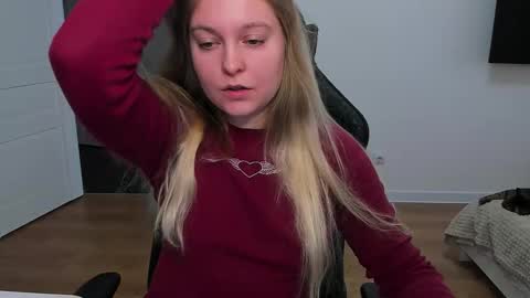 Snapshot of stacy_miraclee chatting on 11-02-25, 11:01 Stacy online show from 11-02-25, 11:01