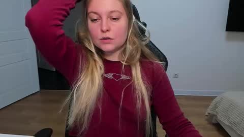 Snapshot of stacy_miraclee chatting on 11-13-25, 11:42 Stacy online show from 11-13-25, 11:42