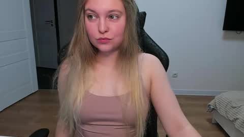 Snapshot of stacy_miraclee chatting on 11-20-25, 01:55 Stacy online show from 11-20-25, 01:55