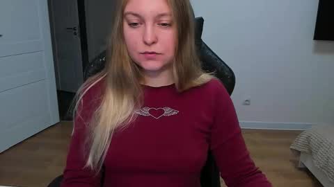 Snapshot of stacy_miraclee chatting on 11-28-25, 03:04 Stacy online show from 11-28-25, 03:04