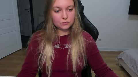 Snapshot of stacy_miraclee chatting on 12-17-25, 03:29 Stacy online show from 12-17-25, 03:29