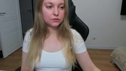 Snapshot of stacy_miraclee chatting on 02-03-26, 04:12 Stacy online show from 02-03-26, 04:12