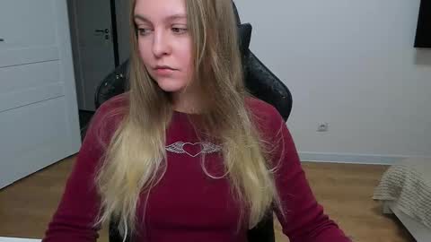 Snapshot of stacy_miraclee chatting on 03-09-26, 04:22 Stacy online show from 03-09-26, 04:22