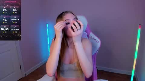 Snapshot of stacy_riiver chatting on 01-31-25, 11:24 Stacy Mon Tue Wed Thu Fri Sun GMT GMT 3 1000am - 0400pm online show from 01-31-25, 11:24