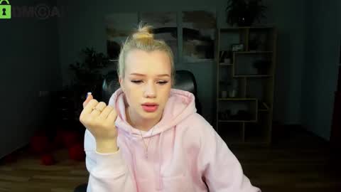 Snapshot of stacy_western chatting on 03-06-26, 06:43 Stacy Western online show from 03-06-26, 06:43