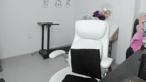 Zulma Yisset online show from 05-13-26, 02:31