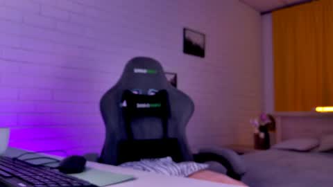 Stasey online show from 05-19-26, 02:12