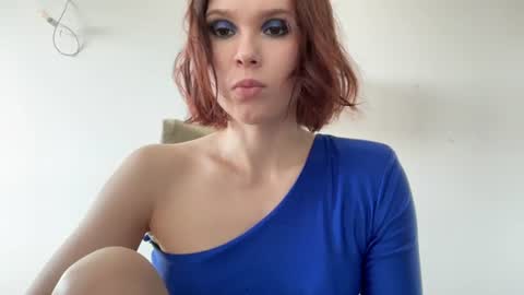 Snapshot of stacyluxxe chatting on 07-23-26, 02:59 Stacy online show from 07-23-26, 02:59