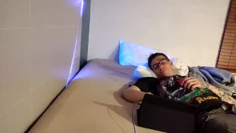 Straightupdownbad online show from 11-26-25, 07:42