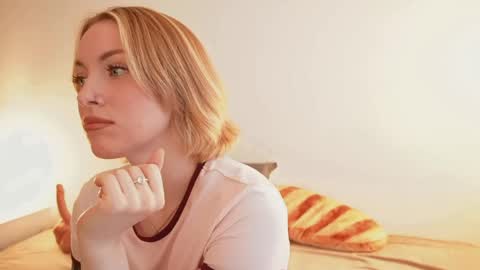 Kristina online show from 05-02-26, 01:16