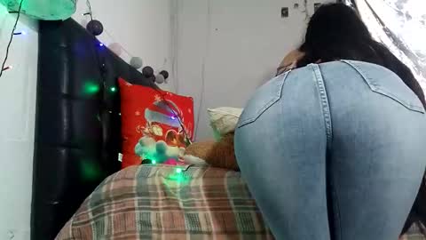 Snapshot of star710307 chatting on 12-20-25, 04:03 Star online show from 12-20-25, 04:03