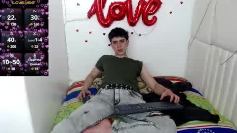 Snapshot of star_boyx chatting on 02-25-25, 07:58 star_boyx online show from 02-25-25, 07:58