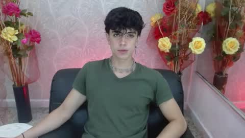 Snapshot of star_boyx chatting on 10-16-25, 10:00 star_boyx online show from 10-16-25, 10:00