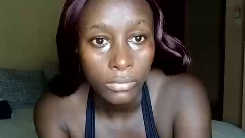 Snapshot of starcia_queen chatting on 10-20-25, 08:20 Starcia Queen online show from 10-20-25, 08:20