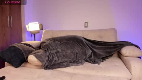 EVA COLLENS online show from 12-21-24, 04:30