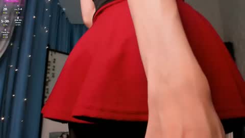 Snapshot of starfromsky chatting on 08-03-26, 11:37 Chloe online show from 08-03-26, 11:37