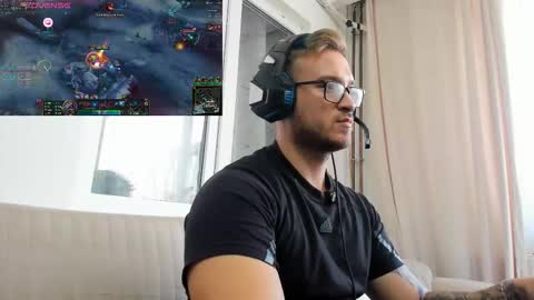 Marius online show from 11-21-25, 08:57