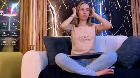 starlight_mature11_aws online show from 07-04-26, 07:53