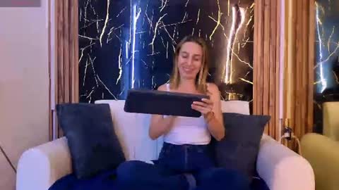 starlight_mature11_aws online show from 07-30-26, 08:52