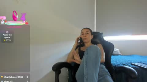 starlight_mature11_aws online show from 08-02-26, 08:51
