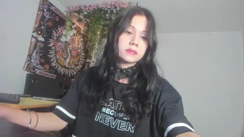 Snapshot of starmoonly chatting on 02-15-25, 11:58 starmoonly online show from 02-15-25, 11:58