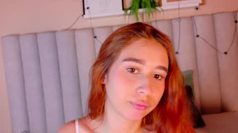 M O O N  online show from 05-28-26, 02:53