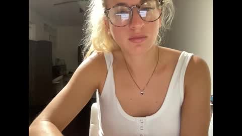 Snapshot of stassiethatsororitygirl chatting on 11-10-25, 09:52 Stassiethatsororitygirl online show from 11-10-25, 09:52