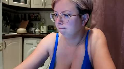 Snapshot of stasya_07 chatting on 10-16-25, 01:06 Stasya online show from 10-16-25, 01:06