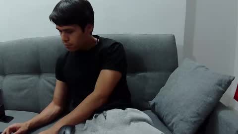 Snapshot of steban_jyj chatting on 01-15-25, 08:09 Katalleya and Steban online show from 01-15-25, 08:09