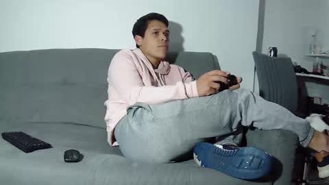 Snapshot of steban_jyj chatting on 10-20-25, 06:03 Katalleya and Steban online show from 10-20-25, 06:03