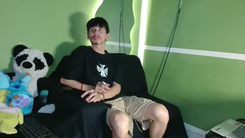 Snapshot of stebeen_smith chatting on 11-25-25, 11:49 stebeen smith online show from 11-25-25, 11:49