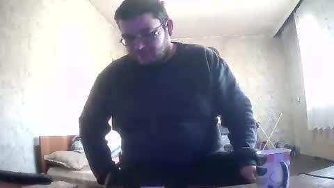 Snapshot of stefan90pt chatting on 12-16-24, 07:15 Stefan online show from 12-16-24, 07:15