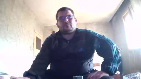 Snapshot of stefan90pt chatting on 09-30-25, 10:42 Stefan online show from 09-30-25, 10:42