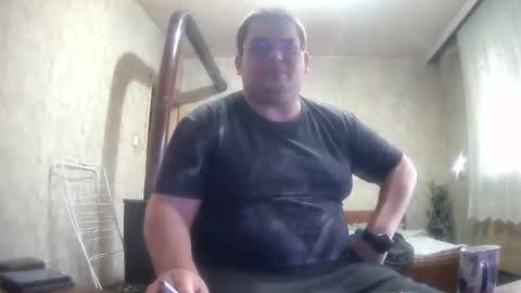 Snapshot of stefan90pt chatting on 11-28-25, 11:24 Stefan online show from 11-28-25, 11:24