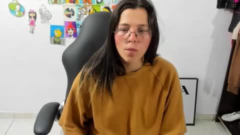 Snapshot of stefan_litleee chatting on 02-19-25, 03:06 julieth-cancer online show from 02-19-25, 03:06