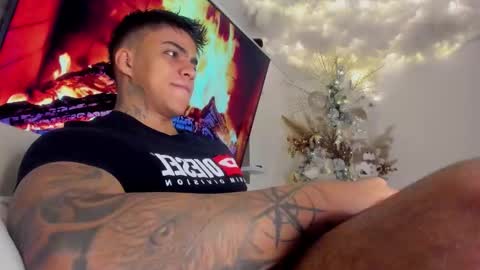 Snapshot of stefan_macallan chatting on 01-11-26, 03:44 Macallan online show from 01-11-26, 03:44