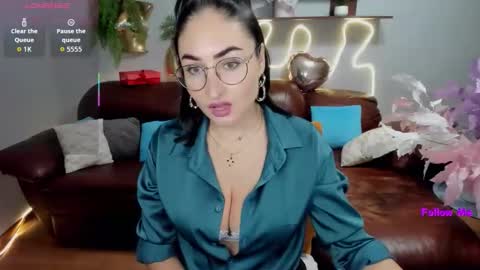 StefanaWinter online show from 12-14-25, 11:15