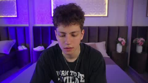 Esrefan online show from 03-26-26, 07:52