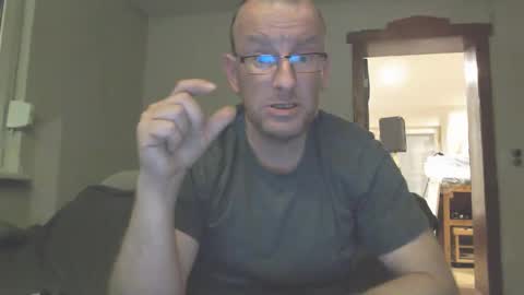 Snapshot of stefangeil123 chatting on 01-11-25, 10:29 stefangeil123 online show from 01-11-25, 10:29